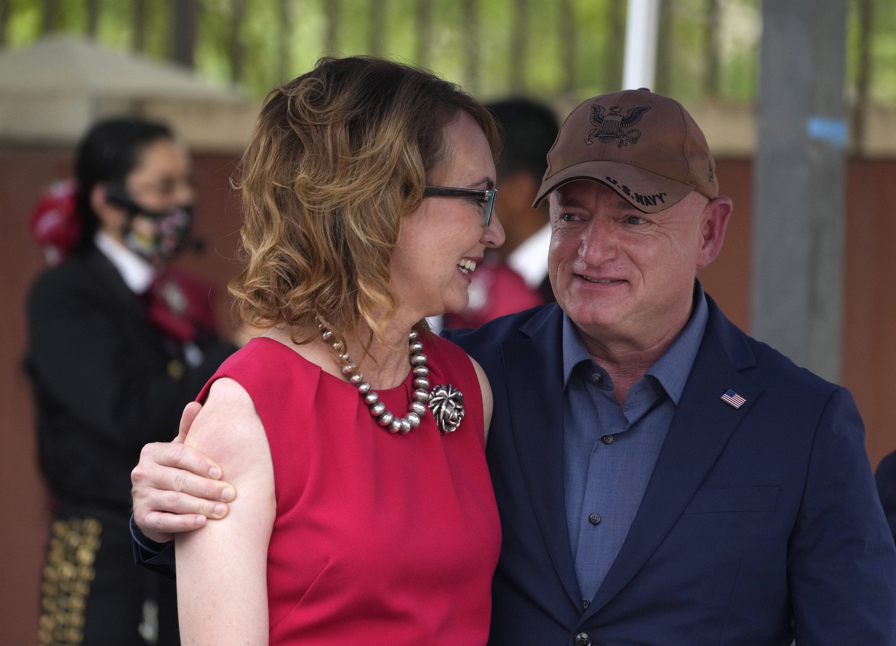 Sen. Mark Kelly, former Rep. Gabrielle Giffords open up about their IVF experience