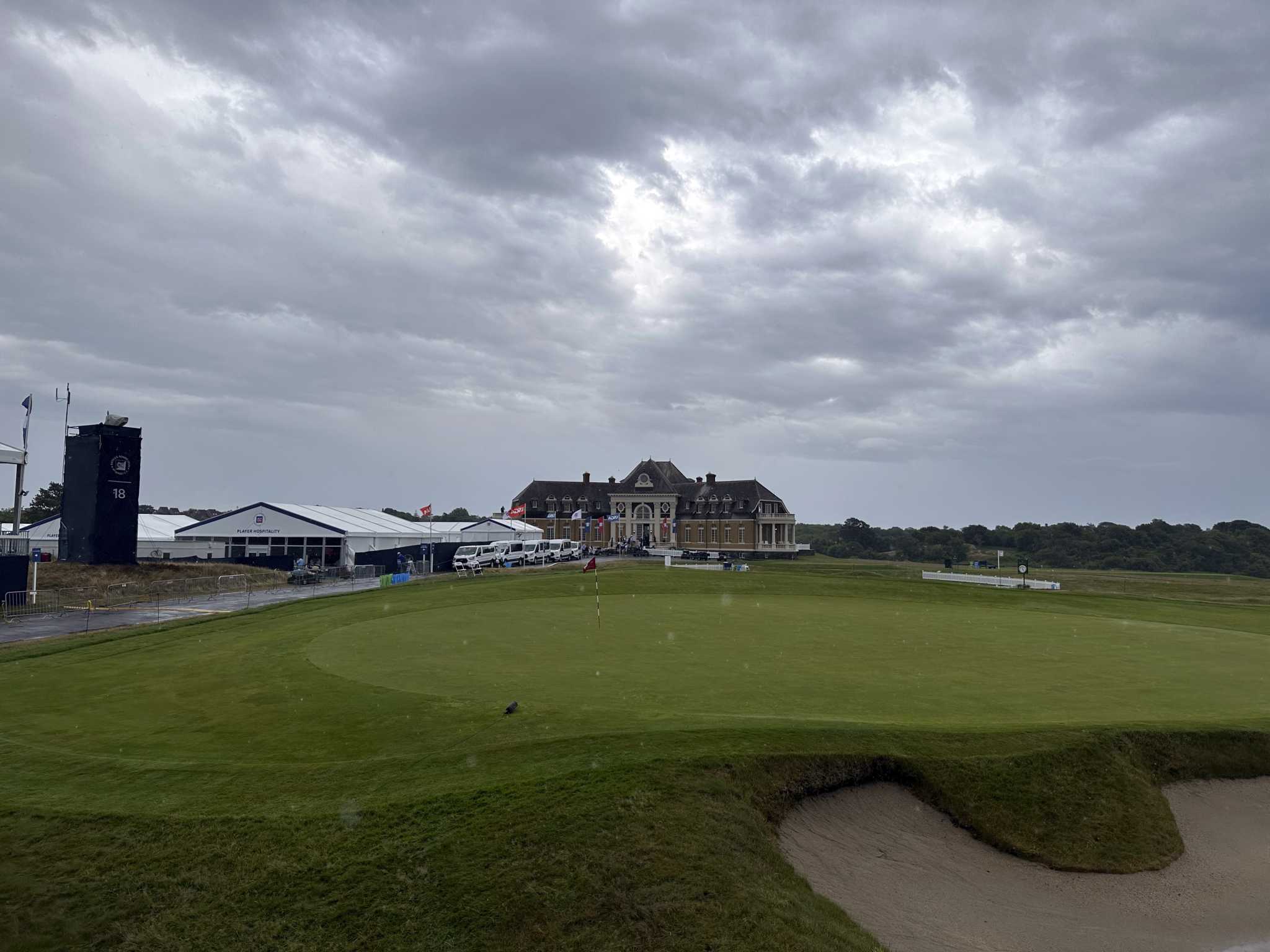 Fujita leads U.S. Senior Open by 3 strokes when rain hits. Play resumes Monday with 8 holes left