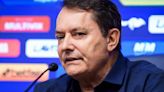 Dono do Cruzeiro dá recado duro a técnico: 'Escala reforços ou arrume sua mala'
