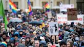 Miles de personas, incluido el canciller, protestan contra la ultraderecha en Alemania