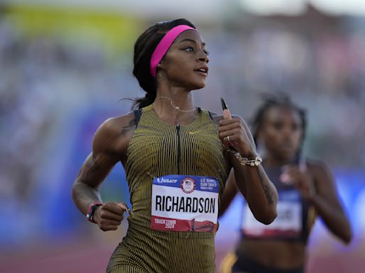 Sha'Carri Richardson overcomes wobbly start for win in first heat at Olympic trials