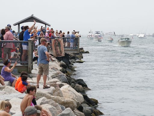 Narragansett Blessing of the Fleet race gave out 4,000 bibs. Now there's a safety concern