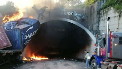 Cierre total de vía La Línea por choque de camiones: hubo fuerte explosión e incendio