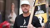 Arrow star Stephen Amell walks SAG-AFTRA picket line after controversial strike comments