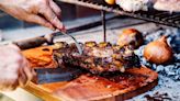 ¿Qué tienen en común el asado argentino, el churrasco brasileño y la pachamanca peruana? Están entre las mejores barbacoas del mundo