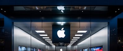 Apple Inc (AAPL): A Detailed Analysis of Its Market Position and Growth Potential in the Computer Hardware Sector