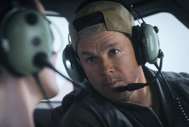 Watch: Mel Gibson directs Mark Wahlberg in new thriller 'Flight Risk'