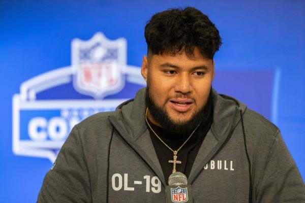 Steelers sign first-round pick Troy Fautanu