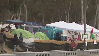 ‘Gaza Solidarity’ encampment at UC San Diego enters second day