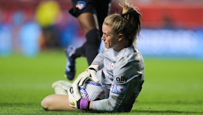 USWNT goalkeeper Alyssa Naeher subbed off with injury for Chicago Red Stars - as Emma Hayes' presented with yet another worry for debut June camp | Goal.com South Africa