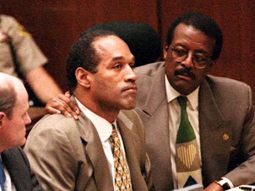 O.J. Simpson died from prostate cancer, not COVID-19 vaccine | Fact check