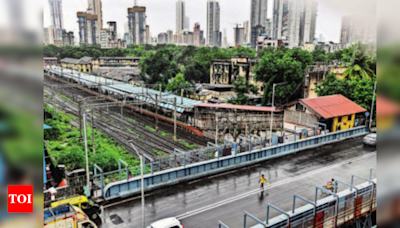 Chinchpokli railway station’s elevated deck plan remains on paper even after a year | Mumbai News - Times of India