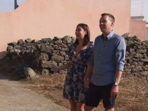 A Place In The Sun host floored as unhappy couple 'walk out' of property
