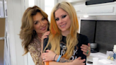 'Canadian icons' Avril Lavigne and Shania Twain hung out, and fans are obsessed