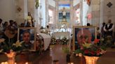 Entierran a los dos sacerdotes jesuitas asesinados en el norte de México
