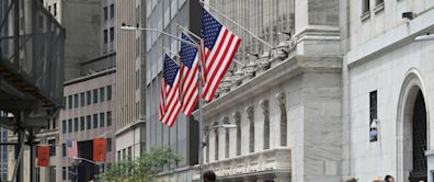 Wall Street and FTSE lower despite US economy growing faster than expected