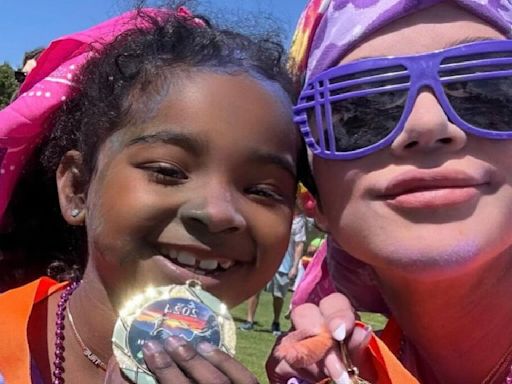 Khloe Kardashian Completes Color Run With Daughter True and Son Tatum, Mother-Daughter Flaunt Medals; See Pics