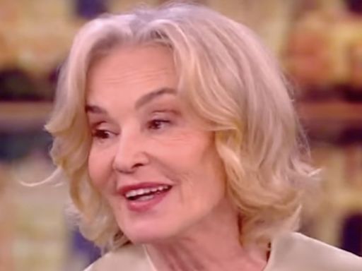 Video: Jessica Lange Discusses MOTHER PLAY and THE GREAT LILLIAN HALL