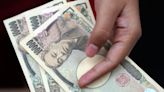 Yen Watchers Ask When Japan Will Step In as Slide Accelerates