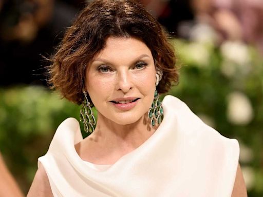 Linda Evangelista Returns to the Met Gala for the 1st Time in 9 Years