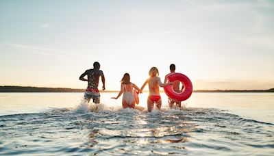 Disfruta del verano en el agua de forma Segura: Consejos del NCDHHS - La Noticia