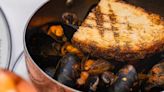 Italian restaurant chain shares quick recipe for mussels arrabbiata