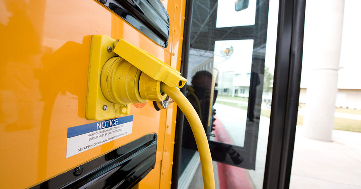 Bay Area, California school districts getting $91 million in rebates to buy electric buses