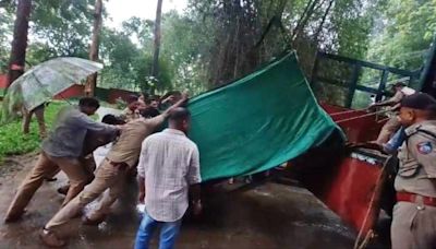 Tiger captured in Wayanad shifted to Thiruvananthapuram zoo