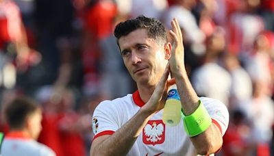 Lewandowski says he wants to play for Poland beyond Euro 2024