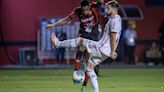 Com gol no final do jogo, Flamengo vence o Vitória no Barradão