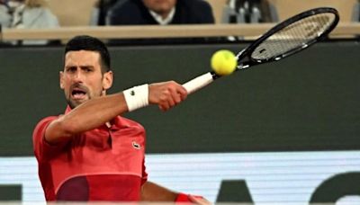 Djokovic y Zverev sobreviven a cinco sets en la tercera ronda de Roland Garros
