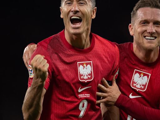 Robert Lewandowski enciende las alarmas con su cambio antes de tiempo: "Sentí molestias y hubo algo de dolor"