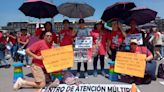 Maestros de la CNTE protestan en el Zócalo; dirigentes se reúnen con AMLO en Palacio Nacional