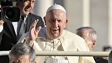 El papa advierte de "la locura" que algunos piensen en usar armas nucleares