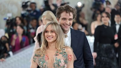 Robert Pattinson y Suki Waterhouse ya son papás: sus primeras fotos en familia