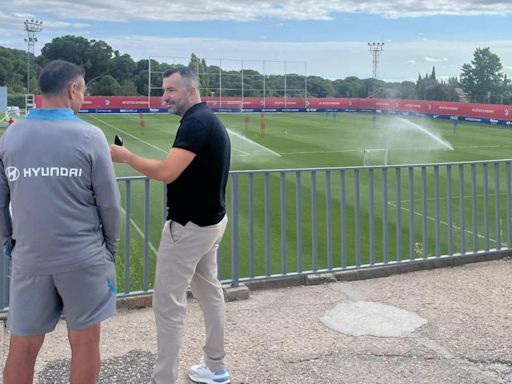 Diego Martínez visitó el entrenamiento de Simeone