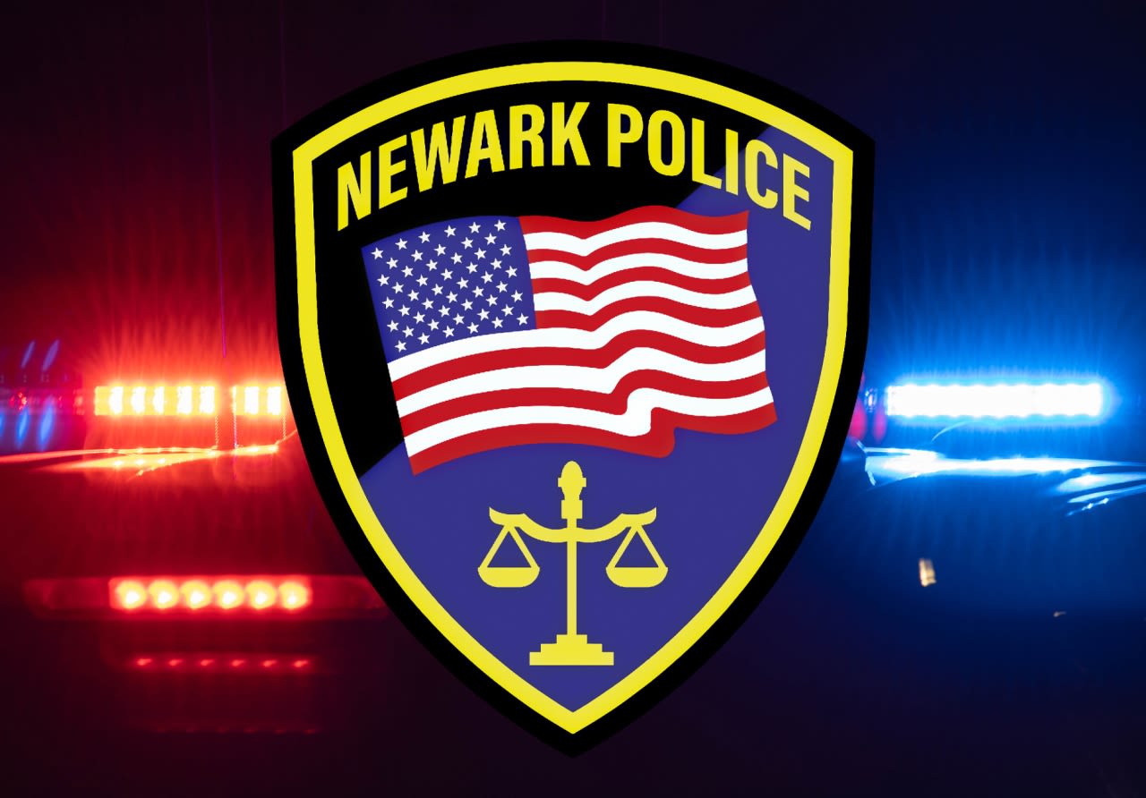 Bounty hunter charged with murder after shooting fugitive: Newark police