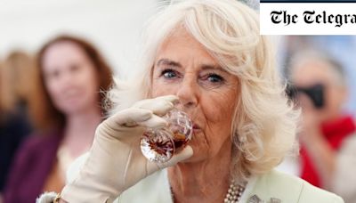 That hits the spot, says Queen after sampling whisky in Edinburgh