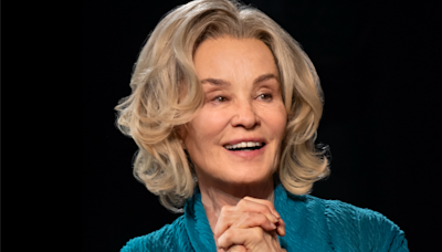 Jessica Lange on the ‘Great Challenge’ of Her Tony-Nominated ‘Mother Play’ Performance