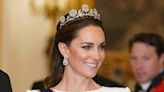 Why Kate Middleton’s New Portrait Has the Internet Divided - E! Online