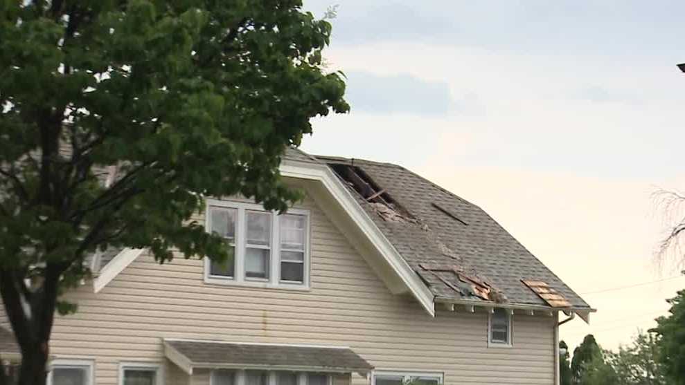 Lightning strike causes fire in Milwaukee home