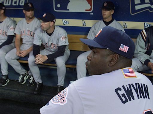 Padres' Tony Gwynn Featured on New Mural in La Jolla