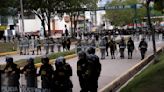Perú: 67 muertos protestas, fallece herido con 36 perdigones