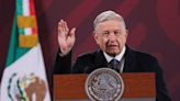 AMLO critica a UNAM por “choro” sobre plagio de Yasmín Esquivel y pide un proceso judicial