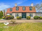 255 Greenway S, Forest Hills NY 11375