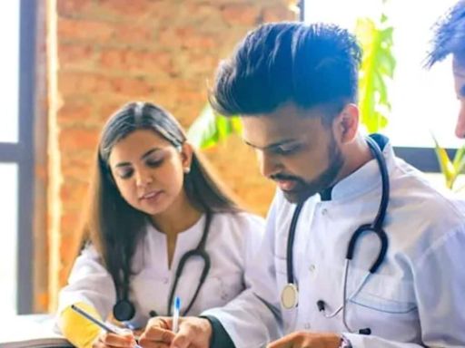 What Makes Bangladesh Preferred Place For Bengal Students Who Want To Study Medicine - News18