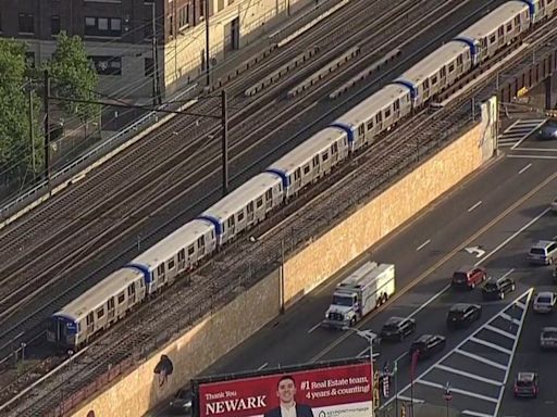 NJT, Amtrak siguen con retrasos en NY tras problemas de cable; PATH reinicia servicio tras suspensión parcial