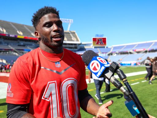 Tyreek Hill Is Going Viral Over Savage Take On Ex-Patriots Star