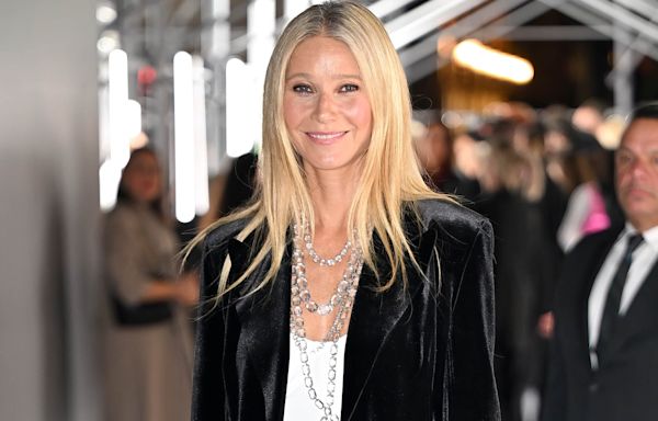 Reviewers Say Gwyneth Paltrow’s Red-Hot Athleisure Look Is ‘Very Forgiving’