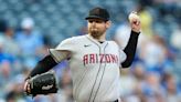 Diamondbacks score early, even series with Royals